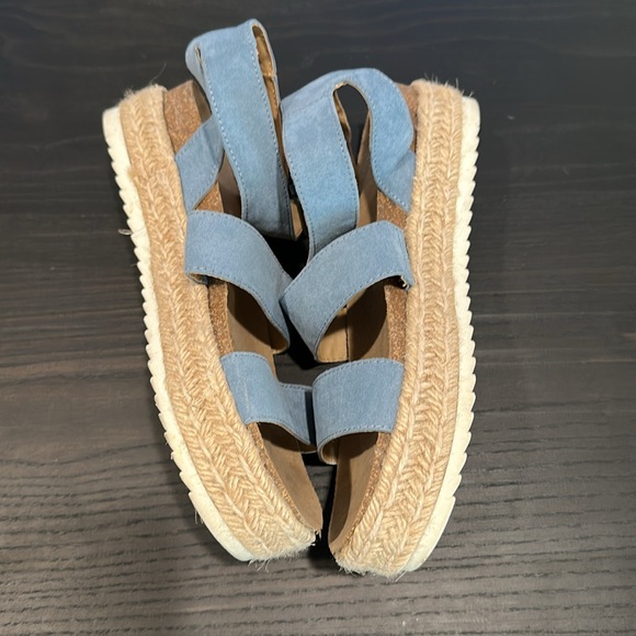 Universal Thread Light Blue Sandals - Picture 4 of 4